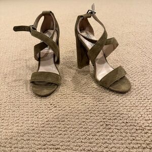 Steve Madden Olive Green Suede Strappy 4inch Heels size 7